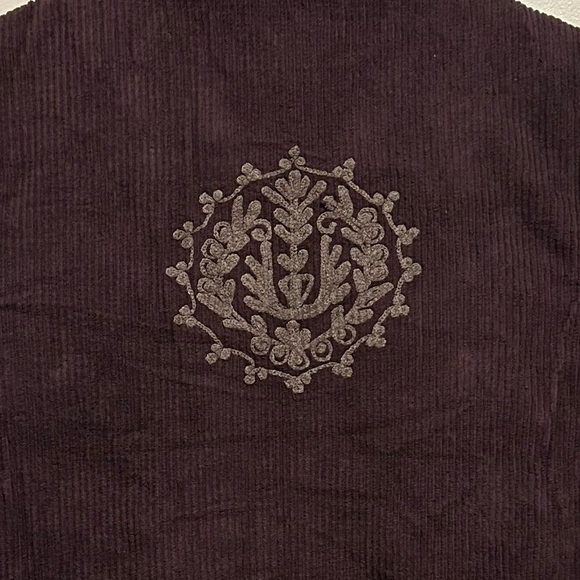NWT..Young Threads Corduroy Embroidered Vest XL Dark eggplant/tag says brown - Picture 6 of 12
